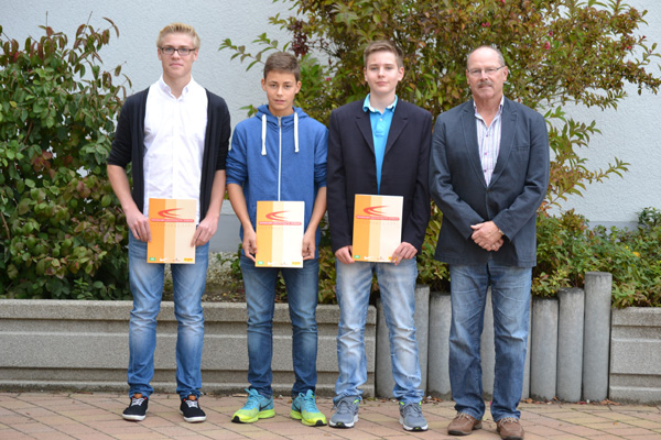 Gruppenbild der Nominierten mit ihrem Wurf-Trainer Helmut Zülch.