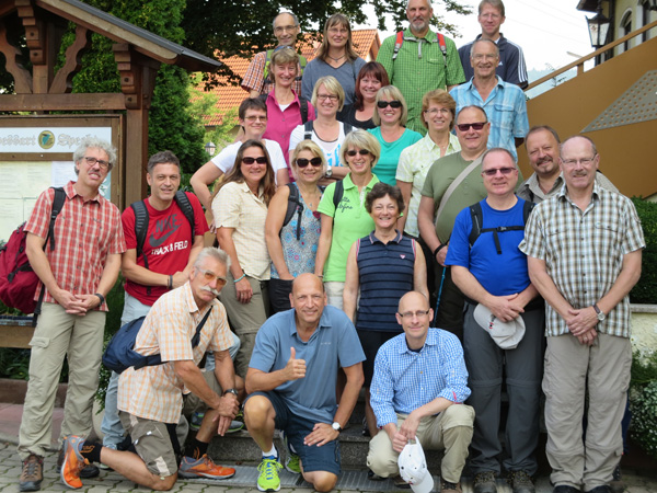 Gruppenfoto der Teilnehmer der Röhnwanderung

